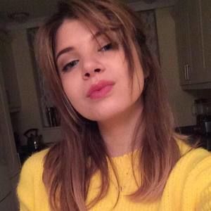 Meet your Posher, Lily